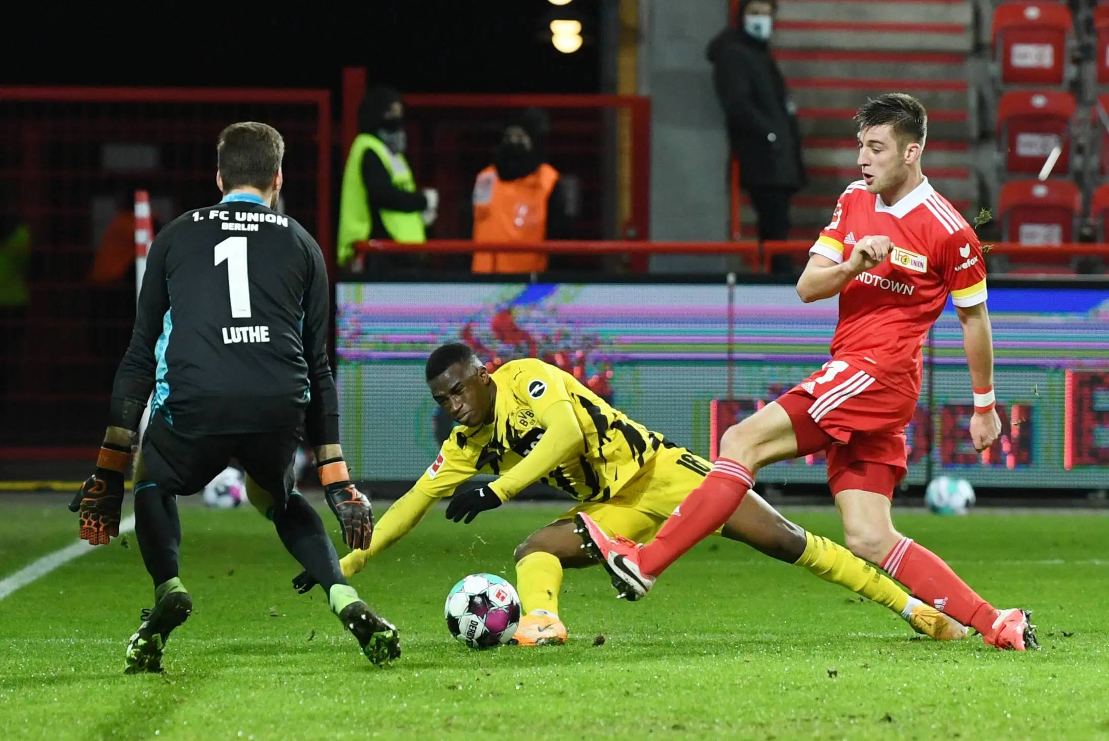 DB游戏-圣埃蒂安客场逼平多特蒙德，豪取一分