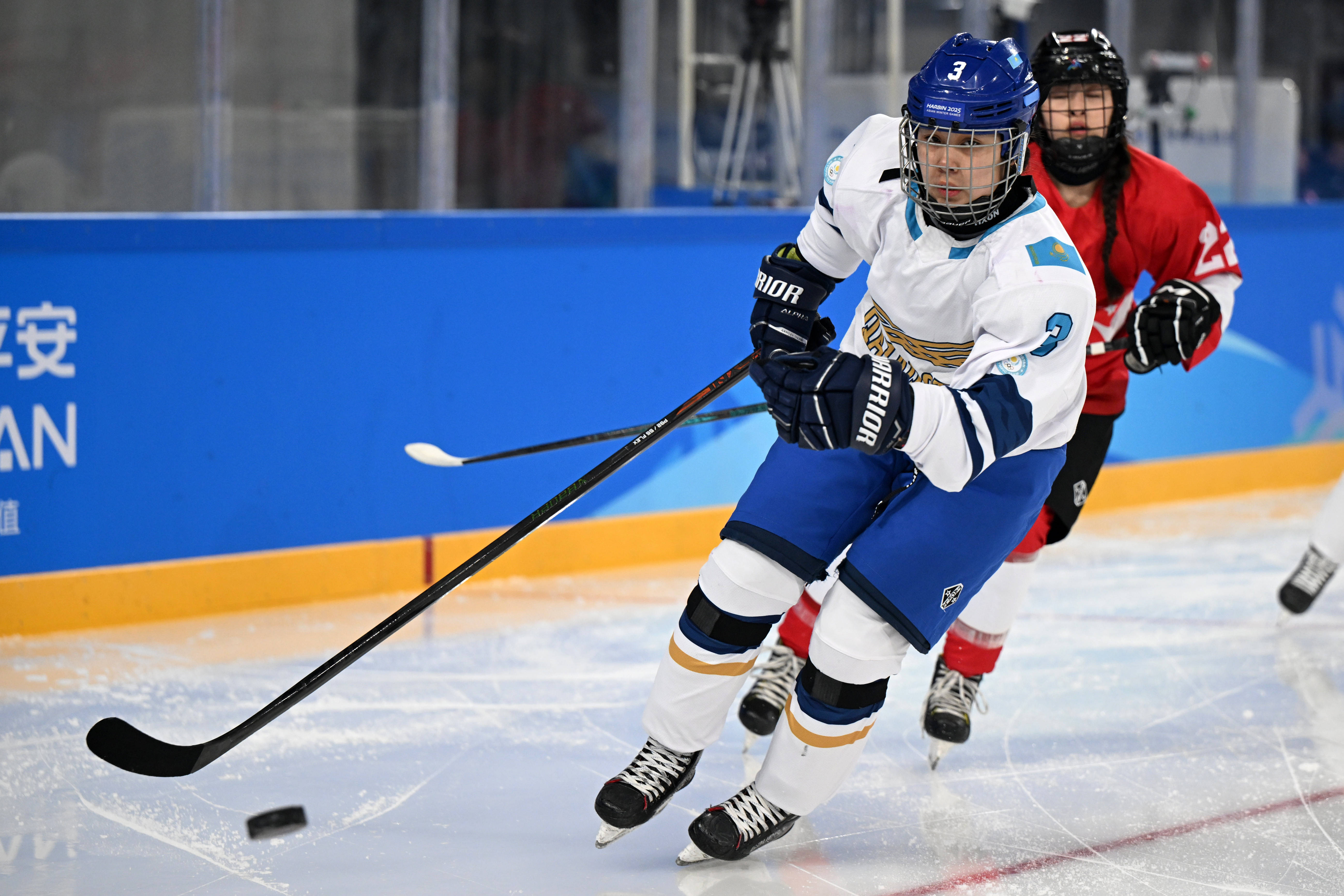 哈萨克斯坦球队在国际赛场上展现出色