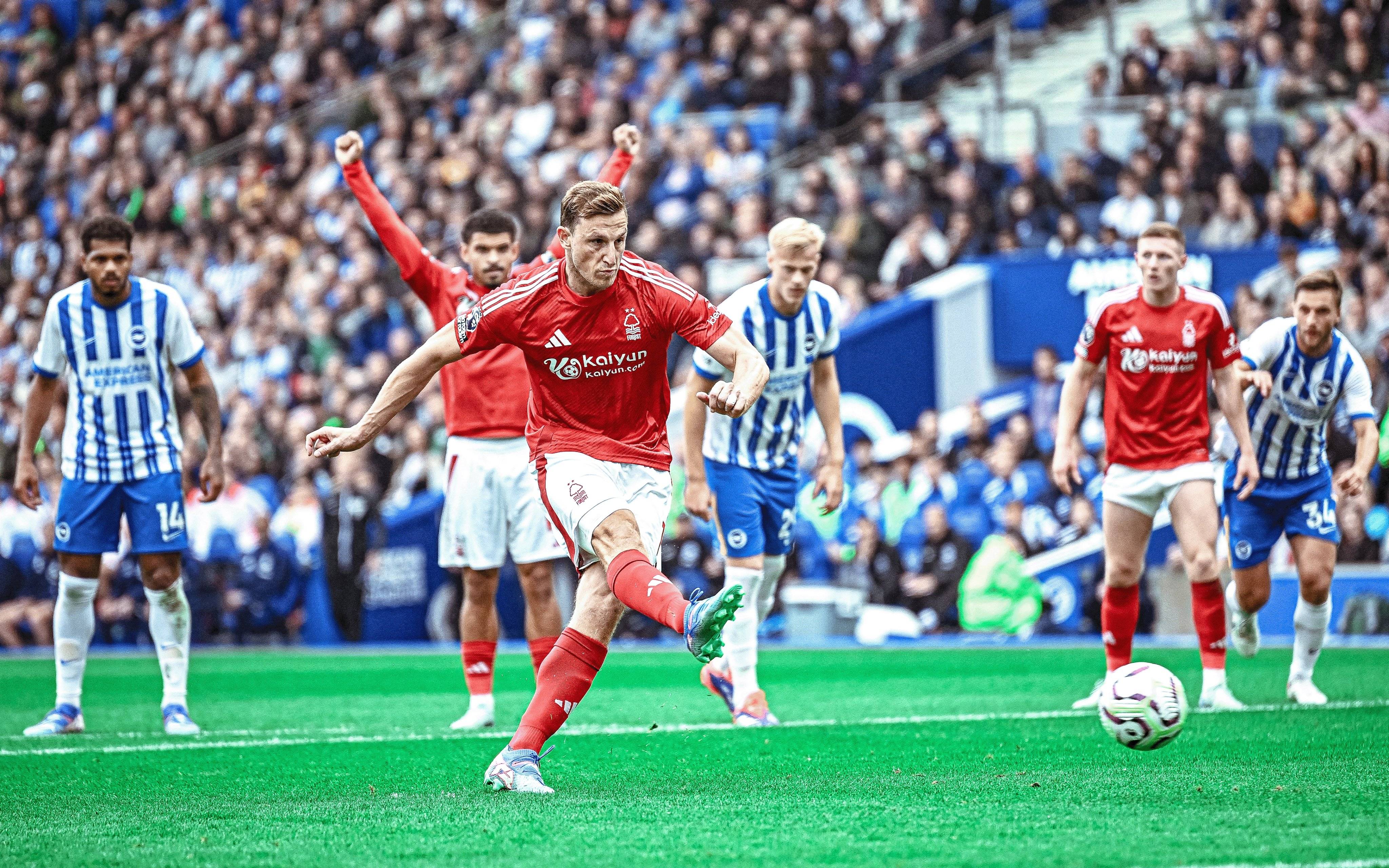 DB gaming-包含曼联大胜对手，球员表现亮眼跻身前四的词条