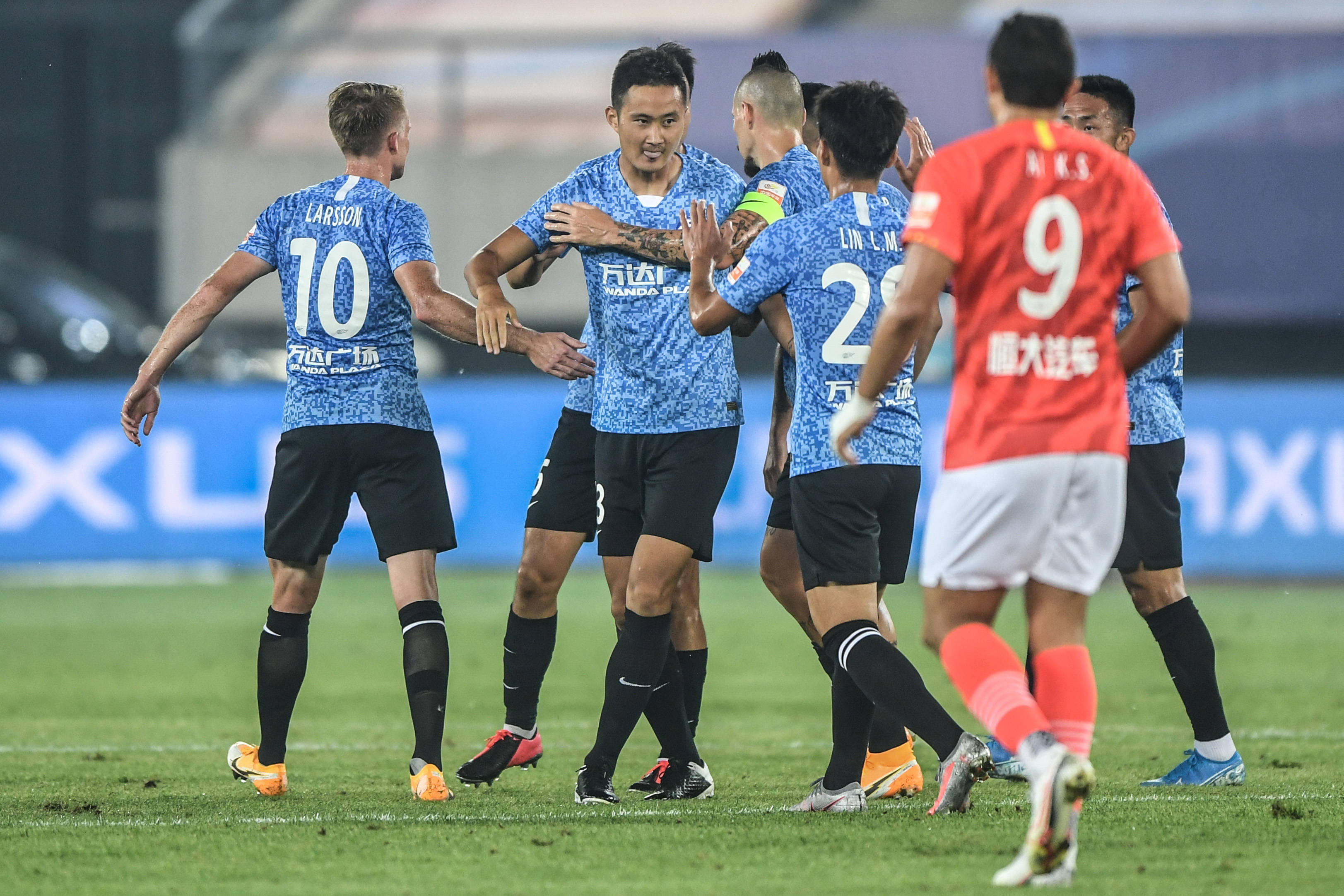 DB game-大连人客场击败天海，转型胜利迎头赶上！的简单介绍