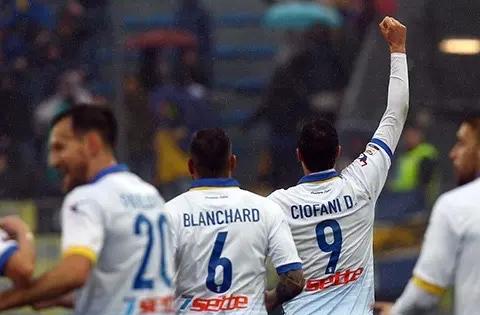 DB彩票平台-弗洛西诺内主场平局，防守稳固表现出色的简单介绍