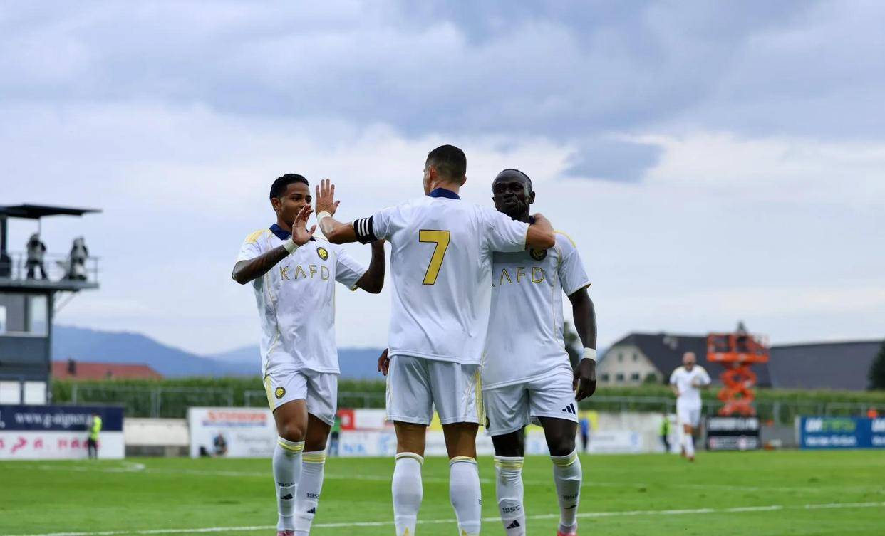 DB彩票平台-法甲豪强展现实力，集体获得胜利