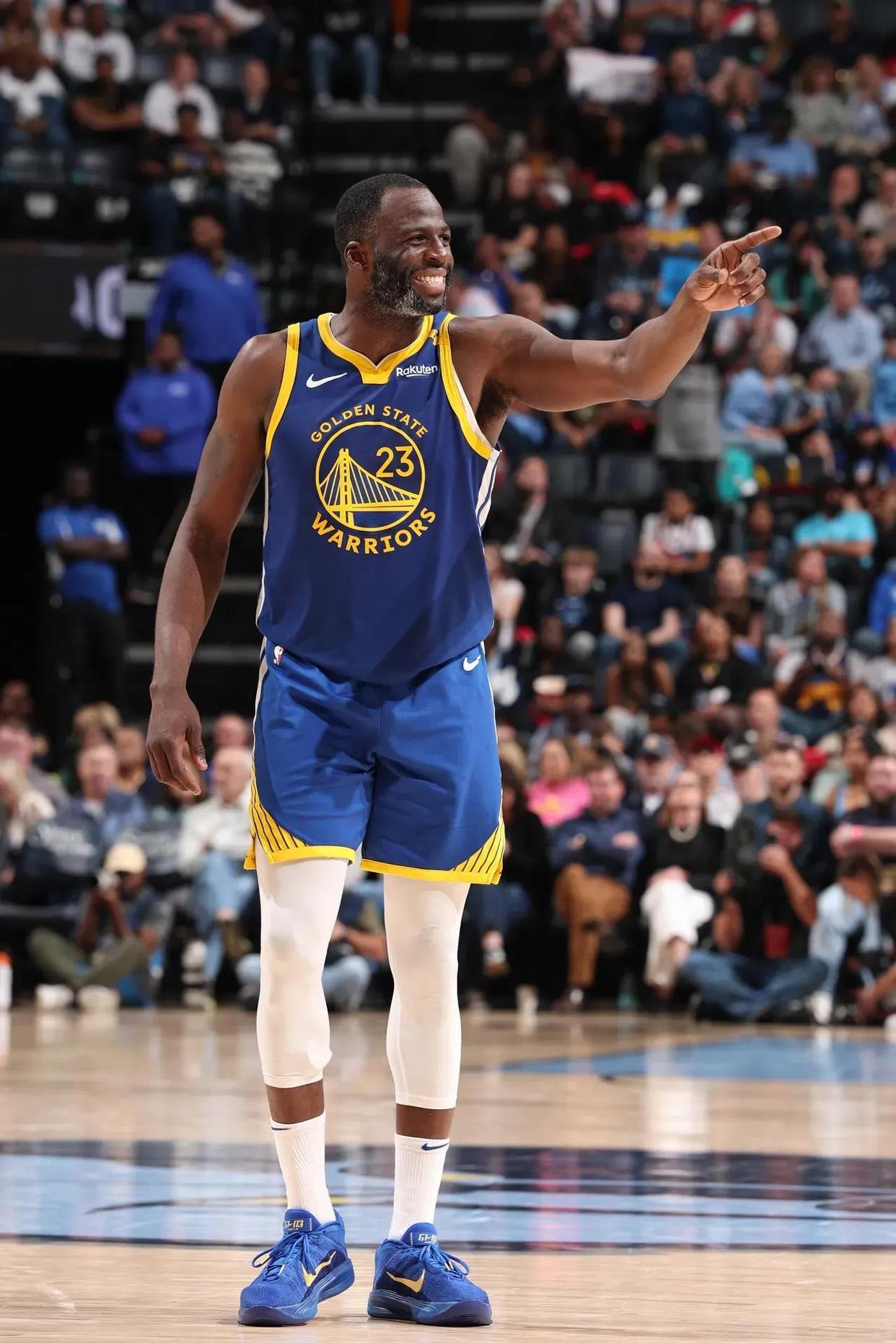 DB彩票-勇士客场掀翻灰熊，库里神奇表现