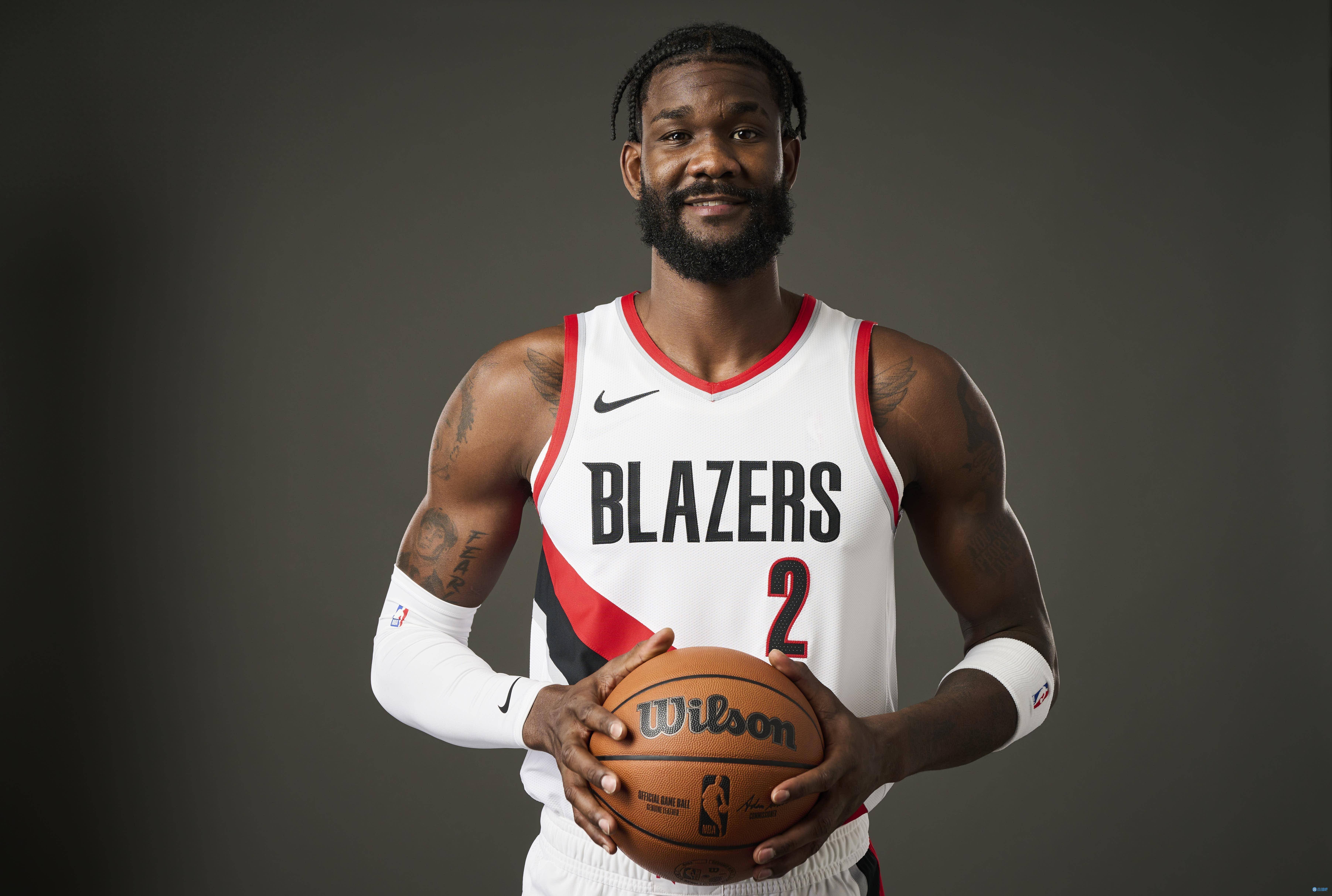 DB game-开拓者遭灰熊绝杀，球队气氛低迷