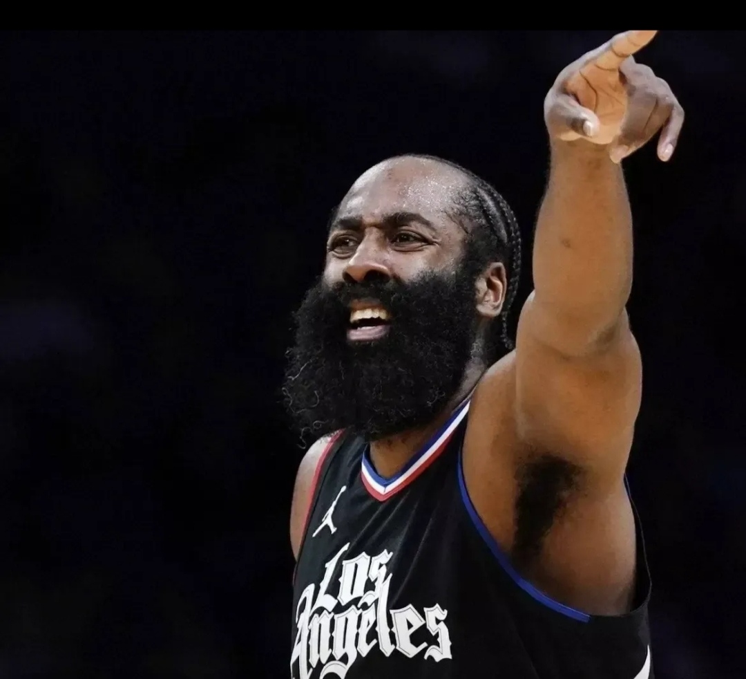 关于火箭惨败爵士，哈登空砍45分的信息