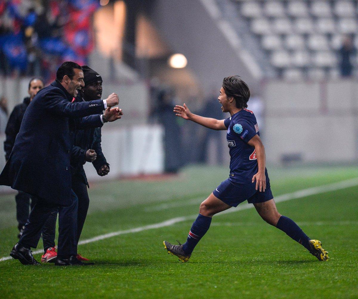 欧洲杯首轮赛事：法国2-2平日本，圣乔治教务处门将失误致胜球