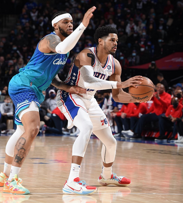 DB彩票官方网站-猛龙大胜黄蜂，取得三连胜