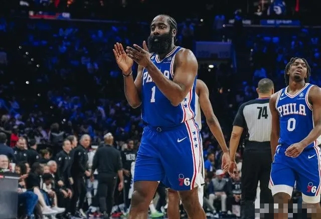 哈登砍下40+,篮网大胜76人 哈登砍下40+,篮网大胜76人